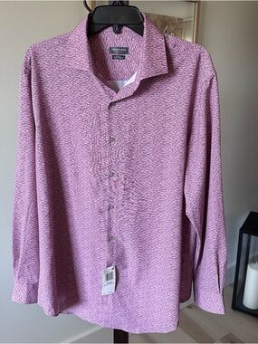 Van Heusen Men’s Pink Heathered Long-Sleeve Button-Down Shirt